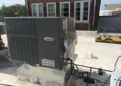 Commercial Lennox unit on rooftop